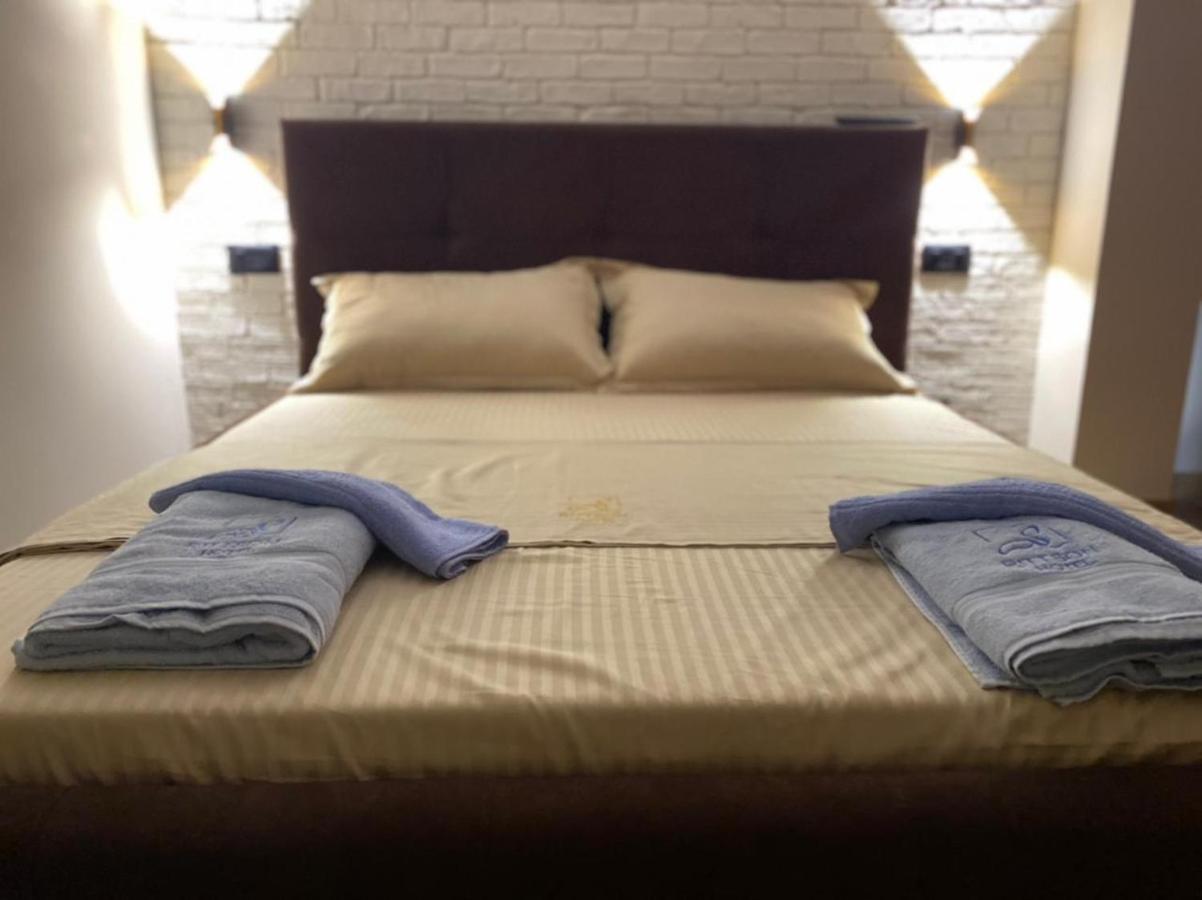 Ritson Hotel Vlore Bagian luar foto