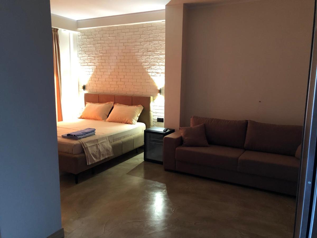 Ritson Hotel Vlore Bagian luar foto