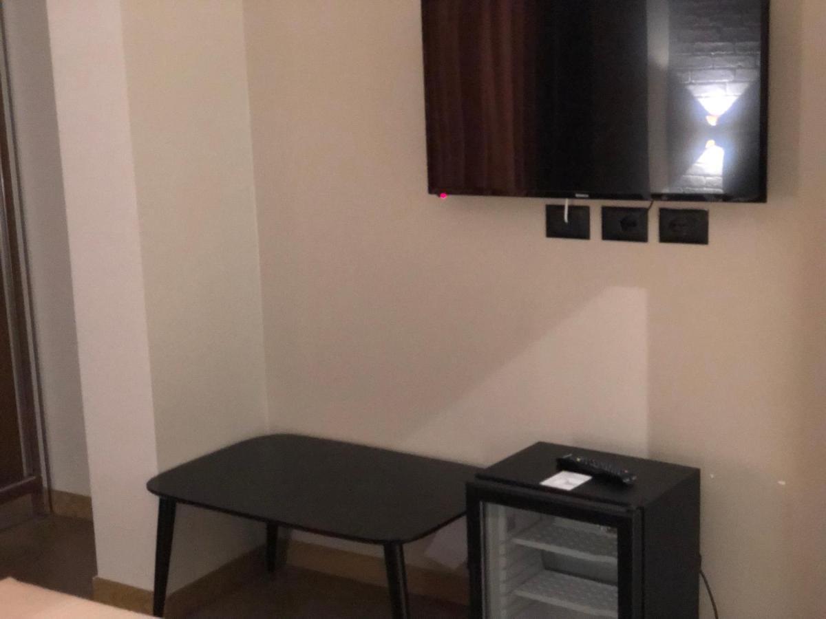 Ritson Hotel Vlore Bagian luar foto