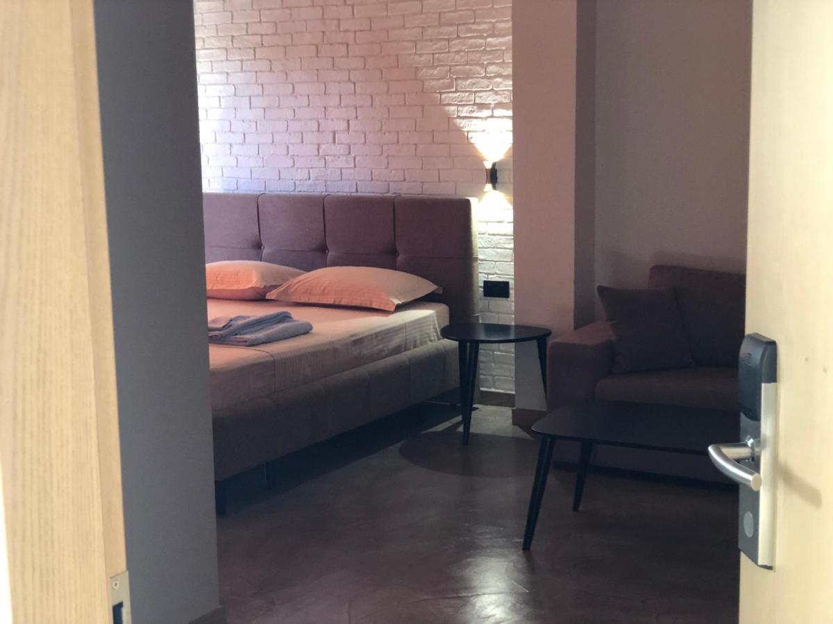 Ritson Hotel Vlore Bagian luar foto