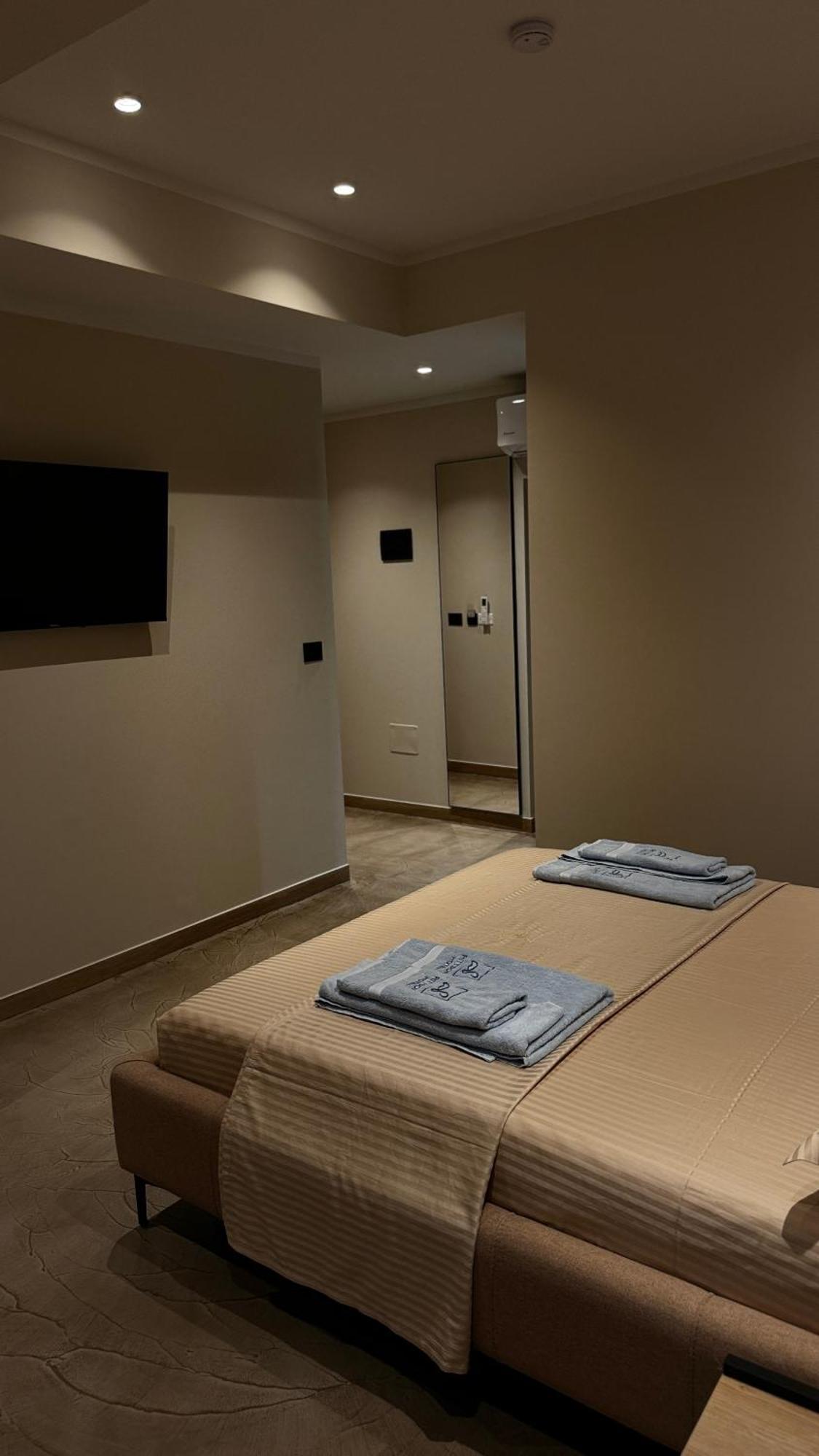 Ritson Hotel Vlore Bagian luar foto