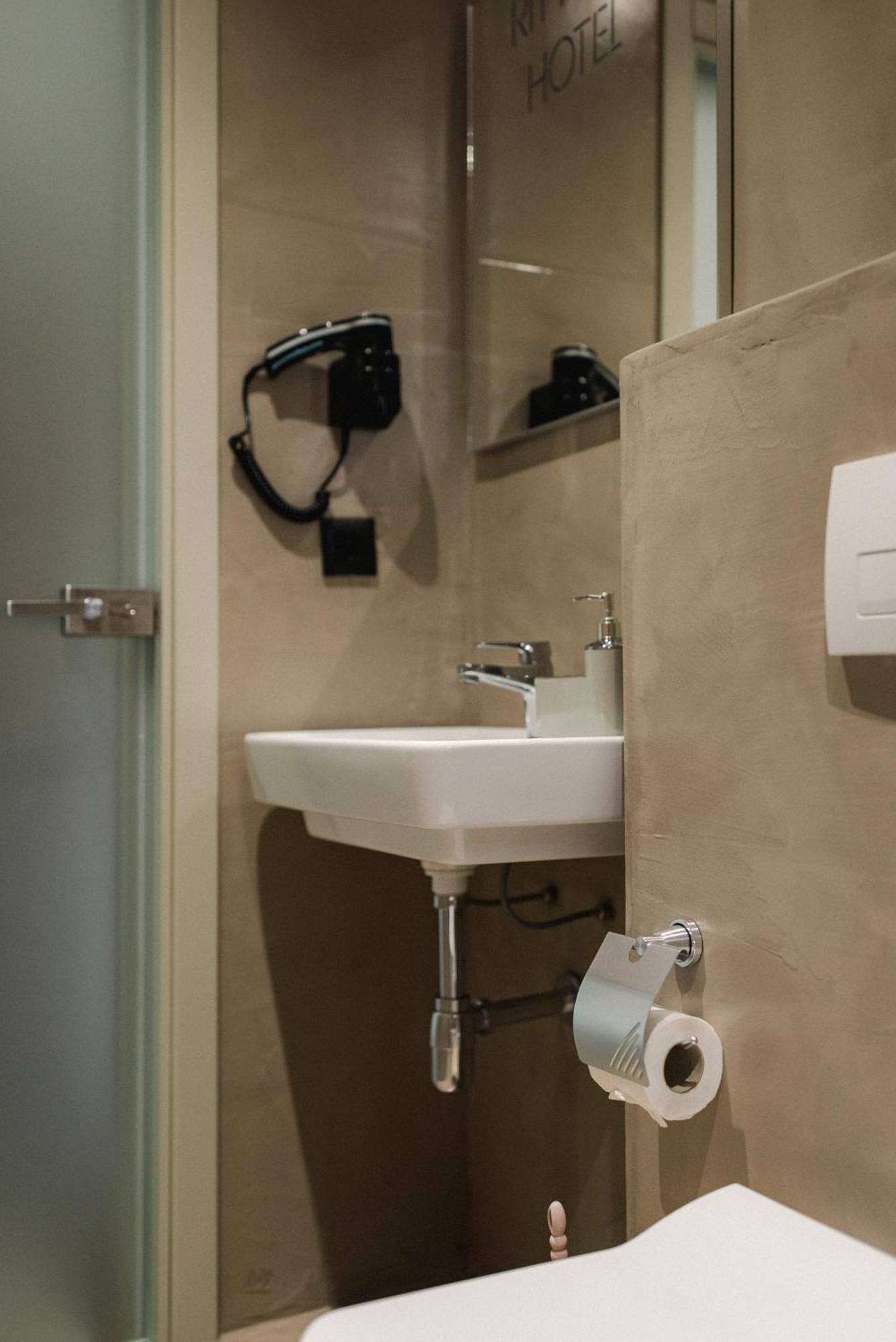 Ritson Hotel Vlore Bagian luar foto